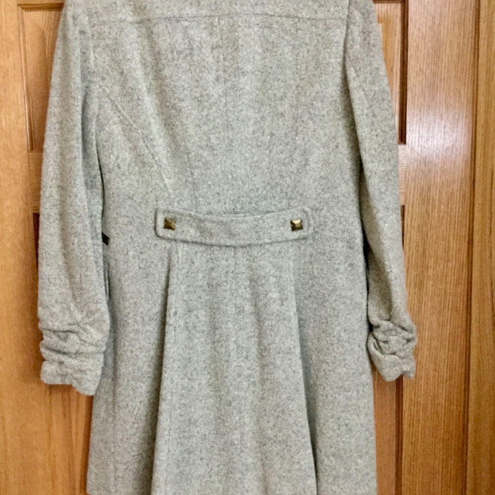 Coat - Picture 4 of 4